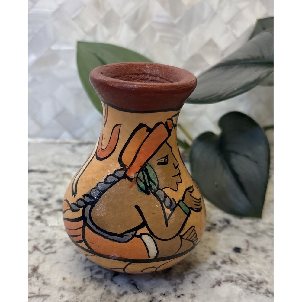 Native Aztec Mayan Inca Latin American Pottery Vase Clay Handmade Painted